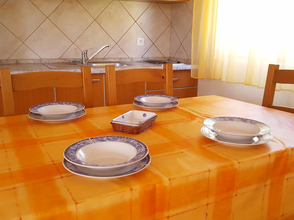 Apartments Mirakul Lopar Exterior foto