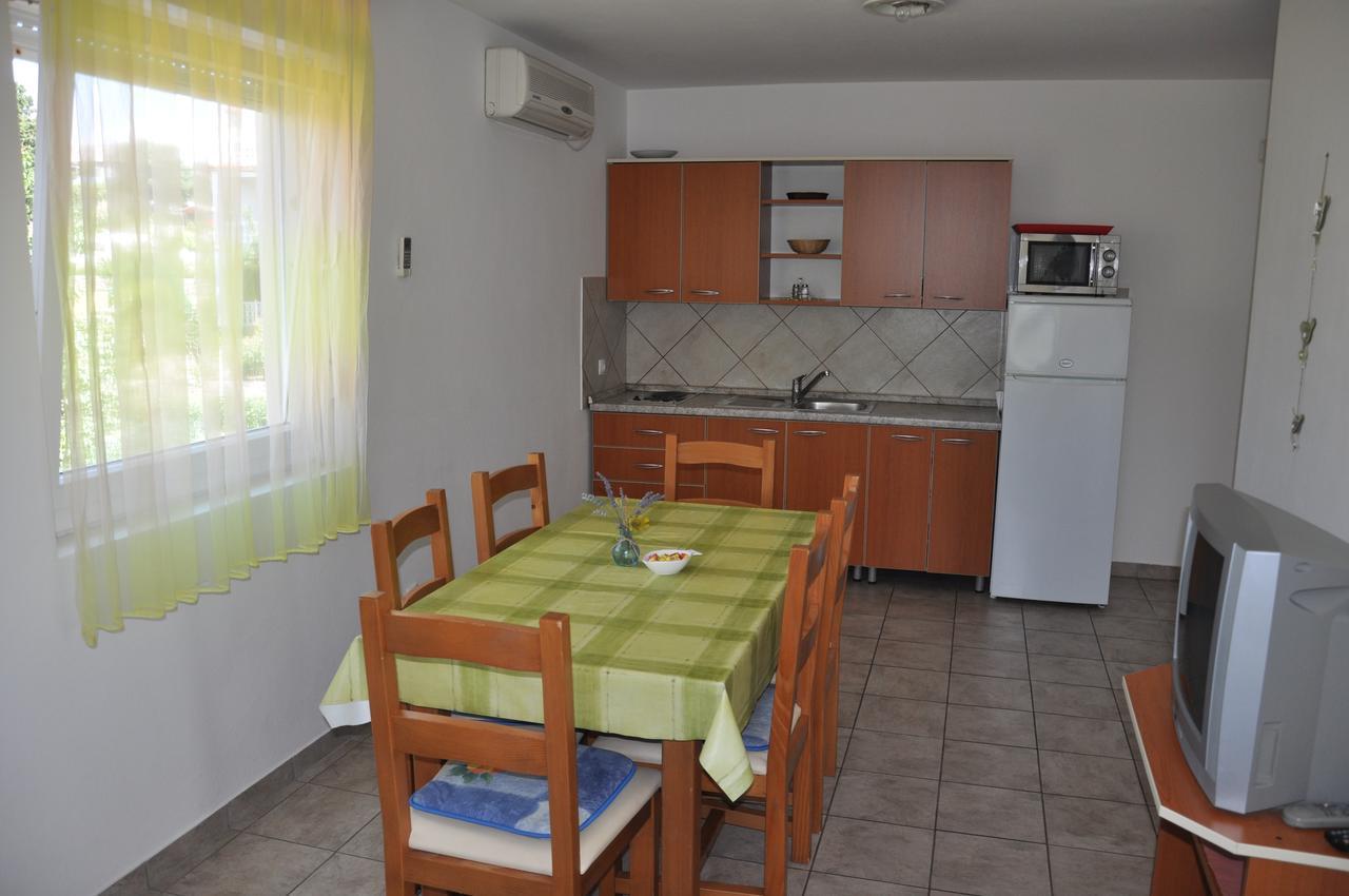 Apartments Mirakul Lopar Exterior foto
